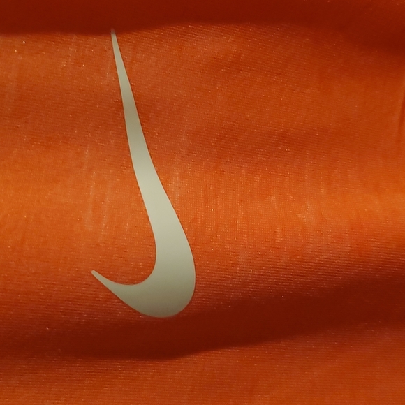 Men's Nike Athletic Shirt - Picture 4 of 15